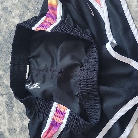 Nike Women's Black Running Shorts - Picture 6 of 6